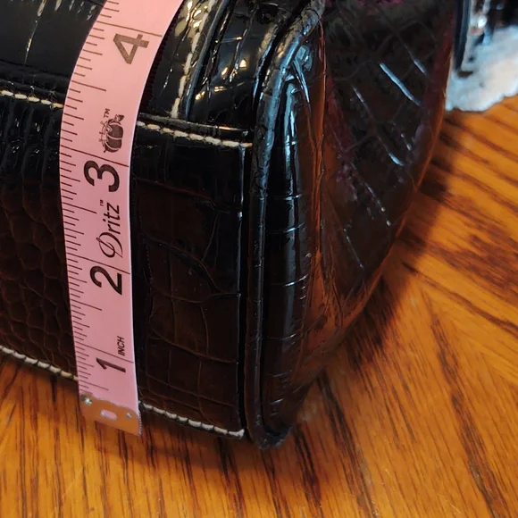 Liz Claiborne Vegan Patent Leather Purse, Wallet, Keychain Set Black - Picture 15 of 16